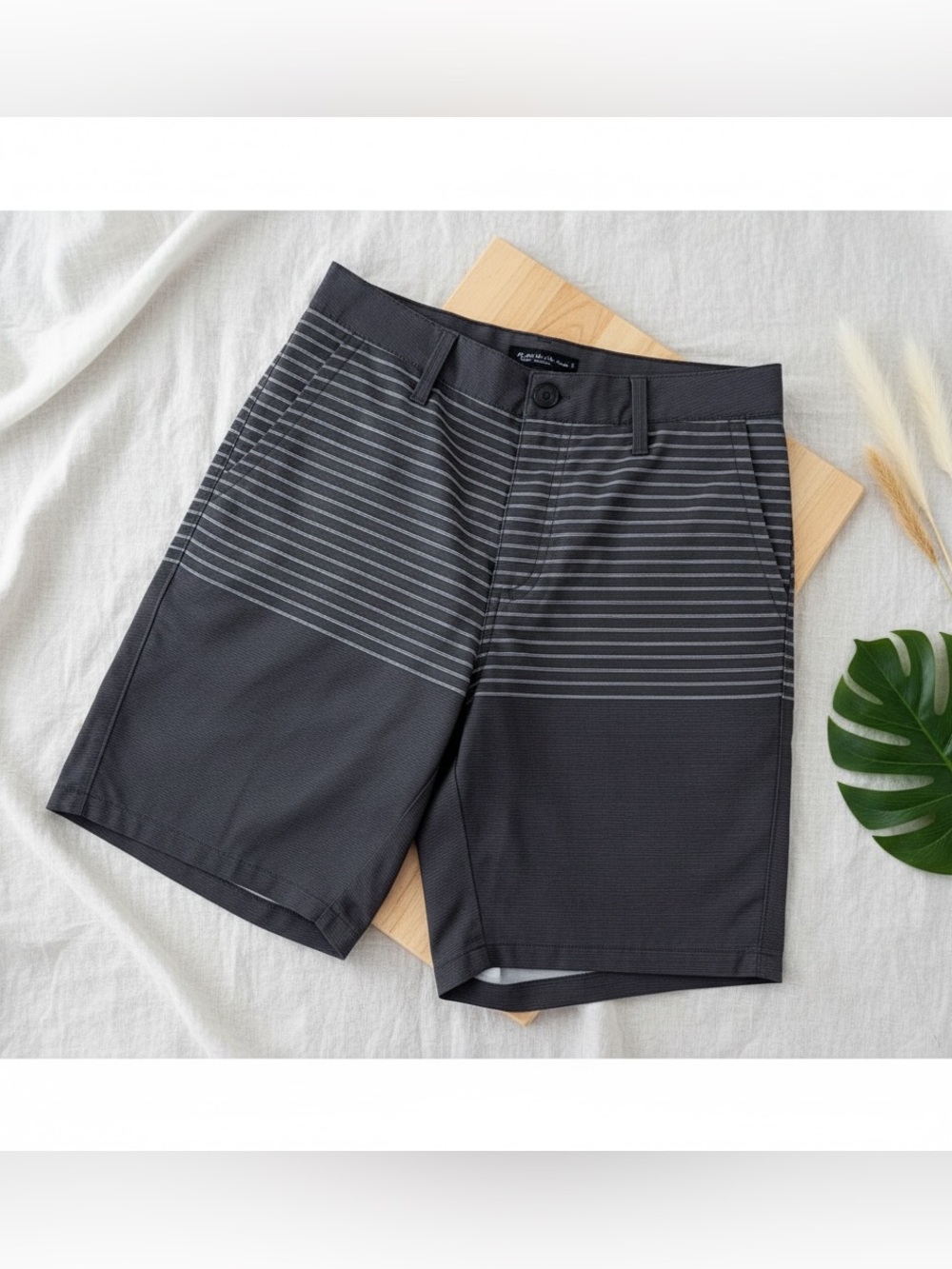 Vans Hybrid Surf N Turf Gray Striped Performance Shorts Size 32